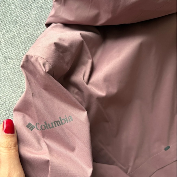 Spring-Ready Columbia Waterproof Rain Jacket – Brand New with Tags! - Picture 11 of 16
